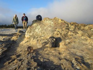 LizPhoto-Skulls-viewing-Blue-Mts  